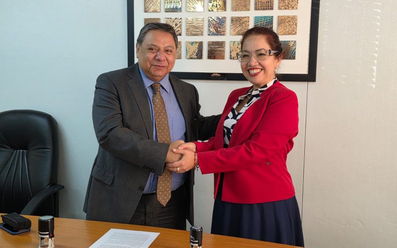 Municipalidad de Sierra Gorda firma convenio de colaboración con el Servicio de Reinserción Social Juvenil