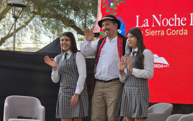 Sierra Gorda celebró una nueva Noche Polaca en cierre del Programa de Intercambio Estudiantil 2025