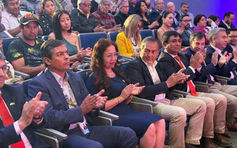 Alcaldesa de Sierra Gorda participó de foro en Congreso Futuro de Calama