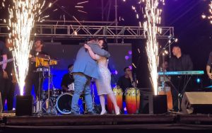 Sierra Gorda realizó espectáculos de bienvenida al año 2026