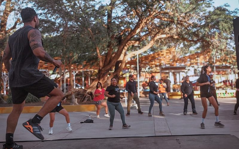Sierra Gorda celebró clases de zumba por el mes de la mujer junto a Iván Cabrera
