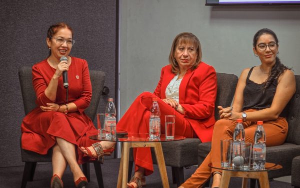 Alcaldesa de Sierra Gorda participó en conversatorio sobre rol de la mujer en la Región de Antofagasta
